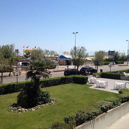 Residence Capinera Sottomarina Luaran gambar