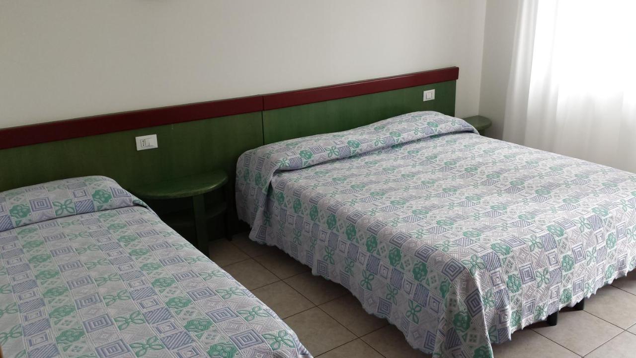 Residence Capinera Sottomarina Luaran gambar
